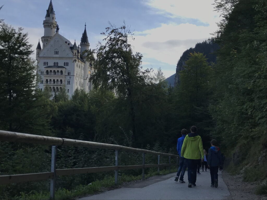 Die letzten Meter zum Schloss Neuschwanstein wandern