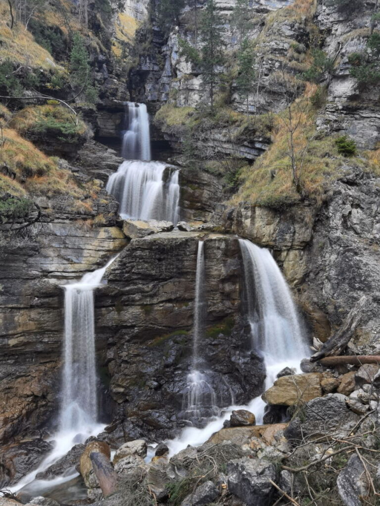 Reiseziele Europa - meterhohe Wasserfall Kaskaden in Bayern